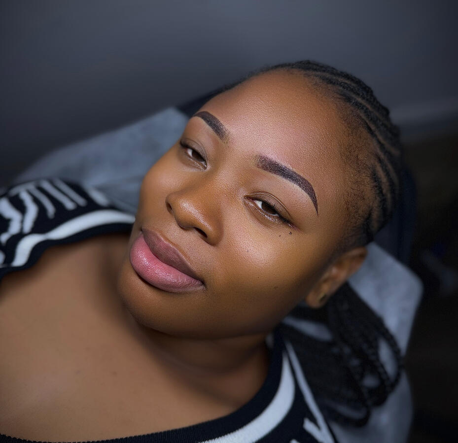 Signature Ombré Brow